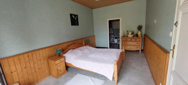 Ensemble immobilier Grateloup Saint Gayrand : Maison 8 pièce(s) 303 m2 + Appartement T2 indépendant+ Dépendances