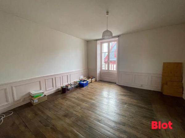 Immeuble 10 pièce(s)