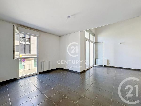 Appartement T4 à vendre  4 pièces - 84,58 m 2   TASSIN LA DEMI LUNE  - 69