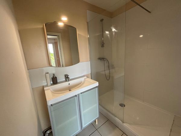 Bel appartement dans résidence récente et sécurisée