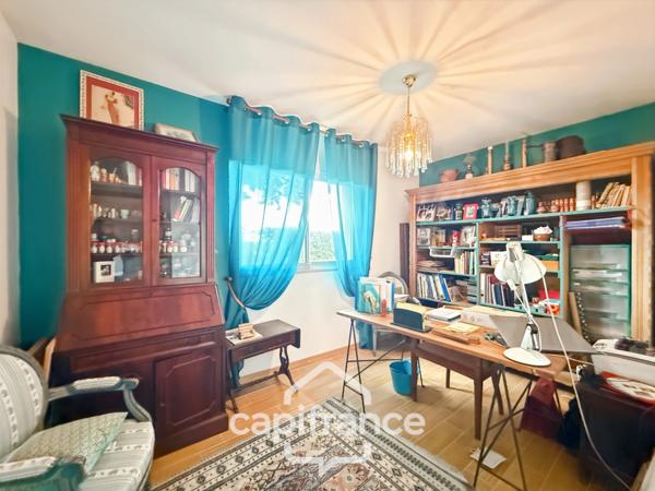 Spacieuse maison familiale en brique – 4 chambres, terrasse de 60 m² avec pergola – Proximité immédiate du centre de Noyal-Pontivy