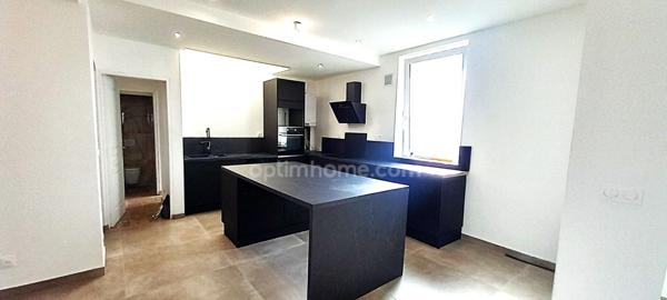 Maison rénovée de 110 m² – 3 chambres, garage et terrasse – Secteur agréable proche commodités