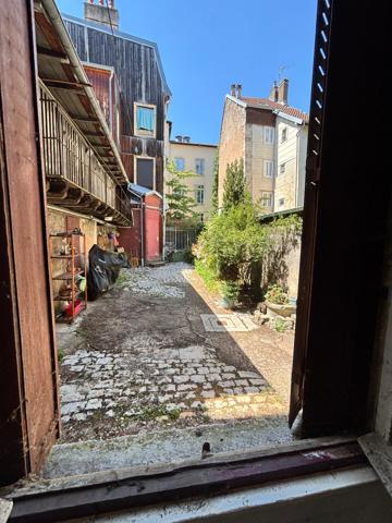 Appartement 3 pièces de 55 m² – Cœur historique de Besançon – Fort potentiel