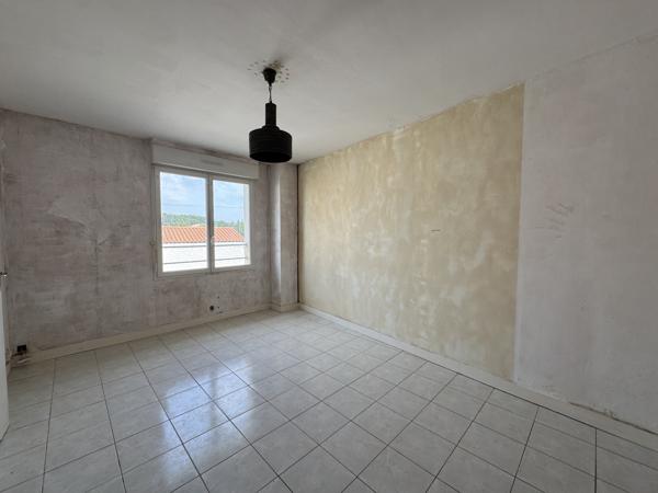 Maison
         3 pièces
        - 60 m² 119 500 € *