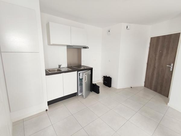 LOCATION T2 BEAUCOUZE _ CEDREA _ A301, Beaucouze 49070