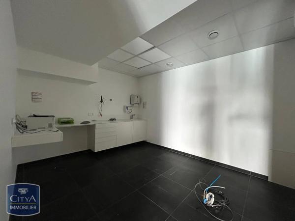 Local commercial à louer 318m² Poitiers (86000)