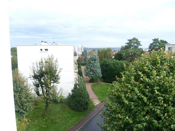 Appartement Montgeron 2 pièce(s) 57.15 m2