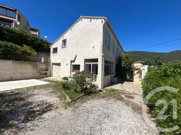 Maison à vendre  6 pièces - 109,63 m 2   LE LAVANDOU  - 83