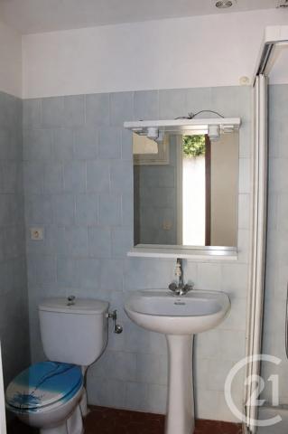 Maison à vendre  6 pièces - 109,63 m 2   LE LAVANDOU  - 83
