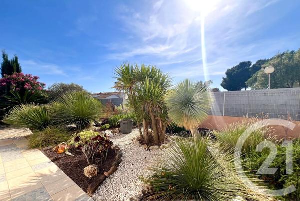 Maison à vendre  6 pièces - 109,63 m 2   LE LAVANDOU  - 83