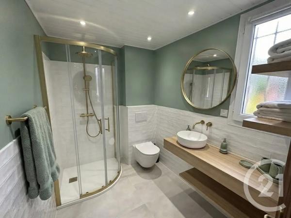 Maison à vendre  6 pièces - 109,63 m 2   LE LAVANDOU  - 83