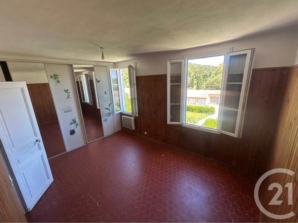 Maison à vendre  6 pièces - 109,63 m 2   LE LAVANDOU  - 83