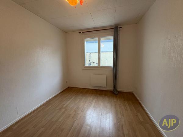 Appartement à louer Talence : 3 pièces, 47m² avec 2 chambre(s) à 875€ - AJP Immobilier Bordeaux Saint-Augustin
