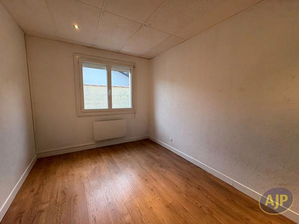 Appartement à louer Talence : 3 pièces, 47m² avec 2 chambre(s) à 875€ - AJP Immobilier Bordeaux Saint-Augustin