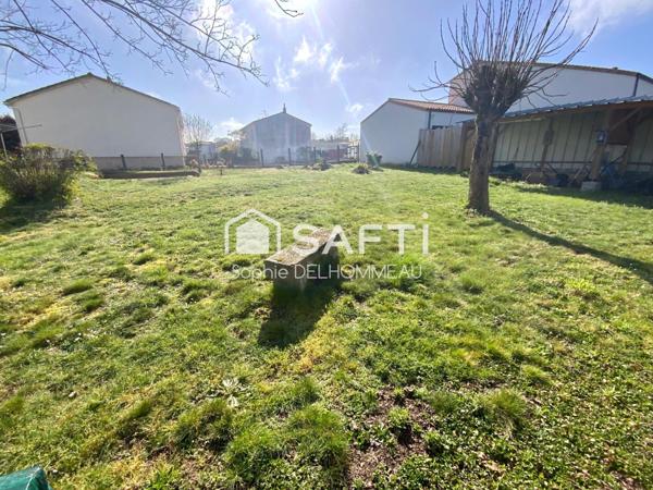 Terrain 245m2 exposé Sud libre de constructeur idéal maison plain pied