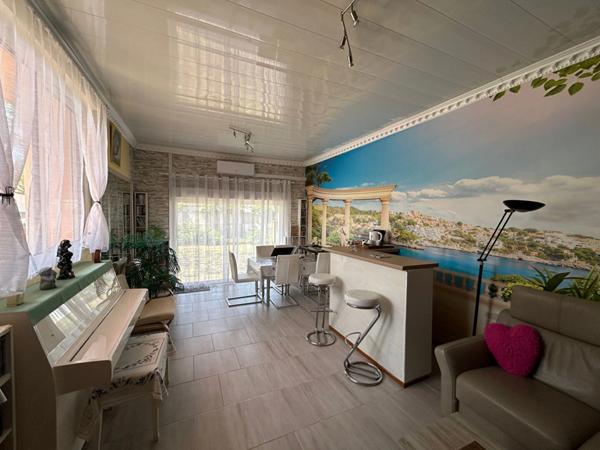 L'AIGUILLON SUR MER (85) PROCHE DU PLAN D'EAU VILLA ATYPIQUE BORD DE MER POSS 2 HABITATIONS AVEC JARDIN