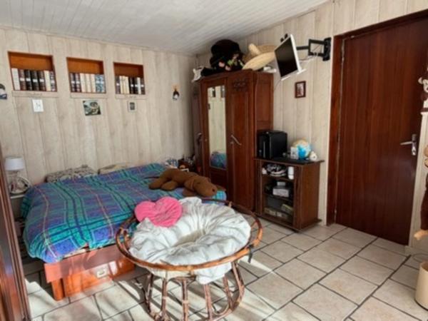 L'AIGUILLON SUR MER (85) PROCHE DU PLAN D'EAU VILLA ATYPIQUE BORD DE MER POSS 2 HABITATIONS AVEC JARDIN