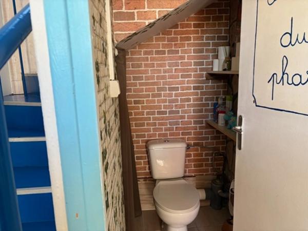 L'AIGUILLON SUR MER (85) PROCHE DU PLAN D'EAU VILLA ATYPIQUE BORD DE MER POSS 2 HABITATIONS AVEC JARDIN