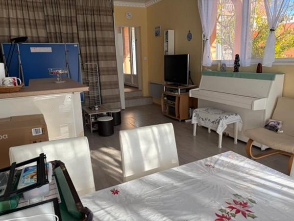 L'AIGUILLON SUR MER (85) PROCHE DU PLAN D'EAU VILLA ATYPIQUE BORD DE MER POSS 2 HABITATIONS AVEC JARDIN