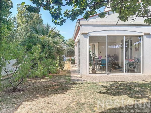 Superbe Maison à Vendre au Gua avec sa piscine, ses 5 chambres et sa piscine.