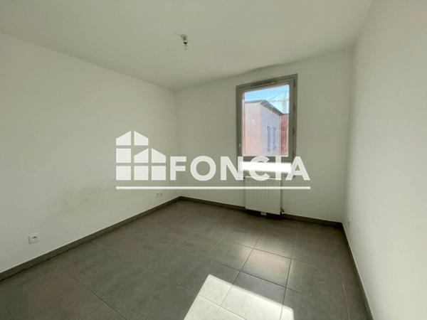 Location Appartement 3 pièces 60.6 m² - 33 RUE ROBERT SCHUMAN Marignane 13700