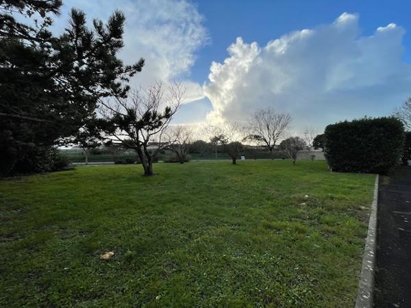 Terrain 1700m2 ANGOULINS