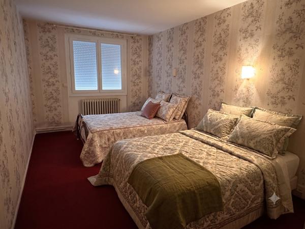 Maison à louer 1 080 € CC CONQUES SUR ORBIEL 6 p 179 m² DPE D