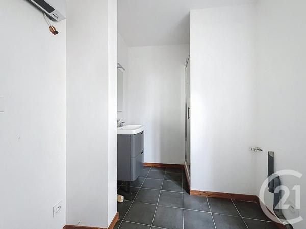 Maison à vendre  8 pièces - 100 m2 VARENNES SUR ALLIER - 03