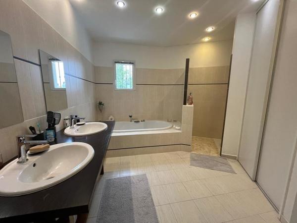 Maison à vendre |  Tonnay-Charente |  4 pièces | 120 m²