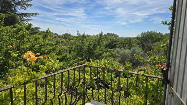 Maison à VELLERON (84740)