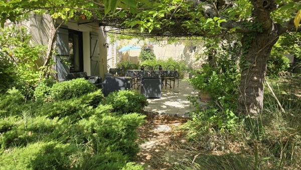 Maison à VELLERON (84740)