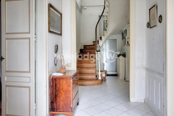 Maison à vendre 12 pièces de 232 m² à Lisieux
