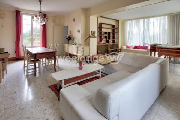 Maison à vendre 12 pièces de 232 m² à Lisieux