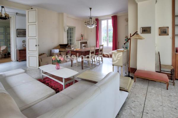 Maison à vendre 12 pièces de 232 m² à Lisieux