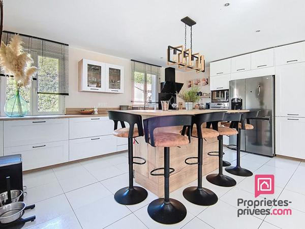 Maison avec double habitation, Saint Maximin La Sainte Baume 83470