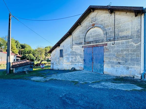 Garage Samonac 5 pièce(s) 172 m2