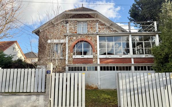 Maison à vendre    5 pièces • 123 m2 Morangis