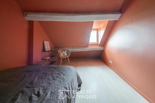 Duplex rénové au coeur des antiquaires