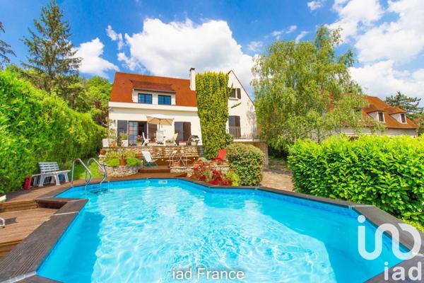 Maison 8 pièces de 172 m² à Limay (78520)