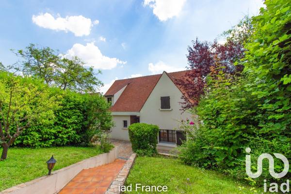 Maison 8 pièces de 172 m² à Limay (78520)