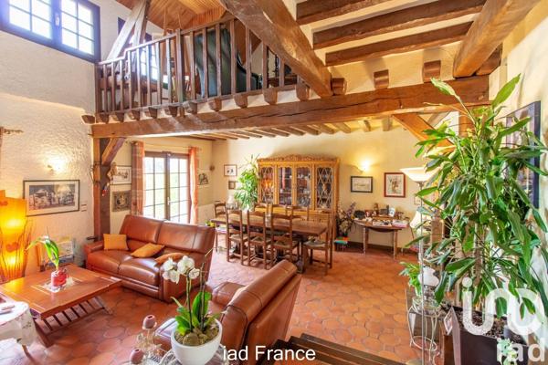 Maison 8 pièces de 172 m² à Limay (78520)