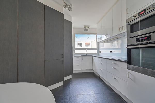 Somptueux Appartement de 5 pièces - PARIS 16