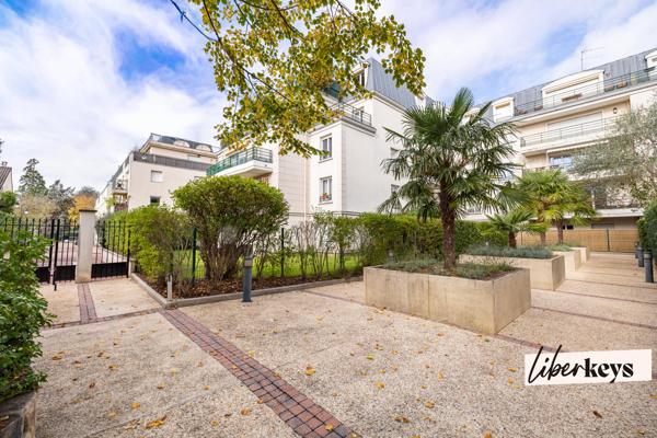 Studio lumineux de 25,15 m² avec parking, cave - Saint-Cloud