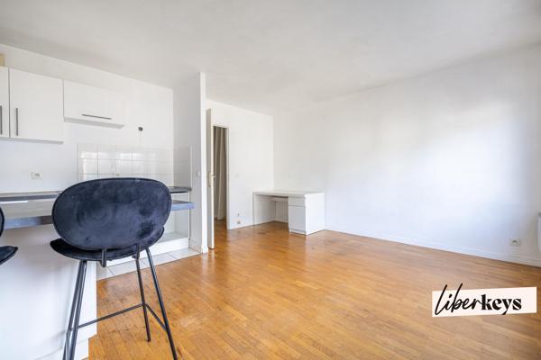 Studio lumineux de 25,15 m² avec parking, cave - Saint-Cloud