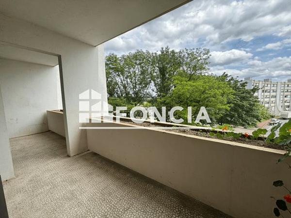 Location Appartement 3 pièces 71.2 m² - RESIDENCE DE L'HERMITAGE La Chaussee Saint Victor 41260