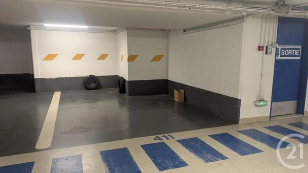 Parking à vendre  15,32 m 2   PARIS  - 75020