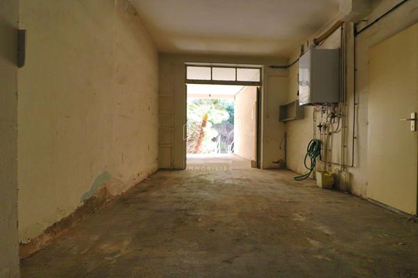 A vendre Maison individuelle 113 m² avec jardin, grand garage et fort potentiel  Marseille 10e