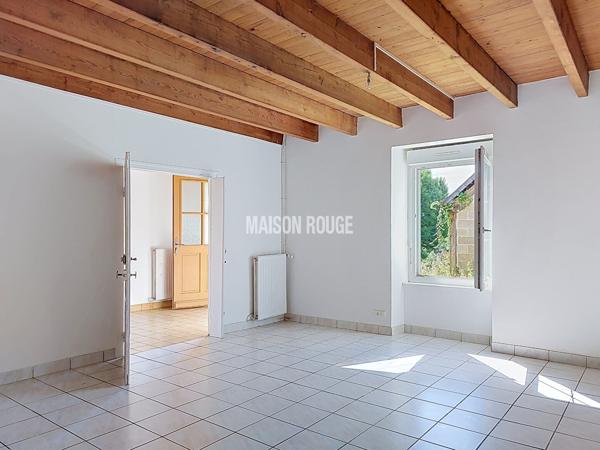 Maison à vendre maison en pierre centre bourg.