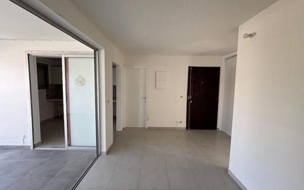 Appartement à louer    2 pièces •  Baie-Mahault