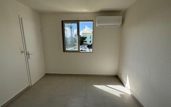 Appartement à louer    2 pièces •  Baie-Mahault